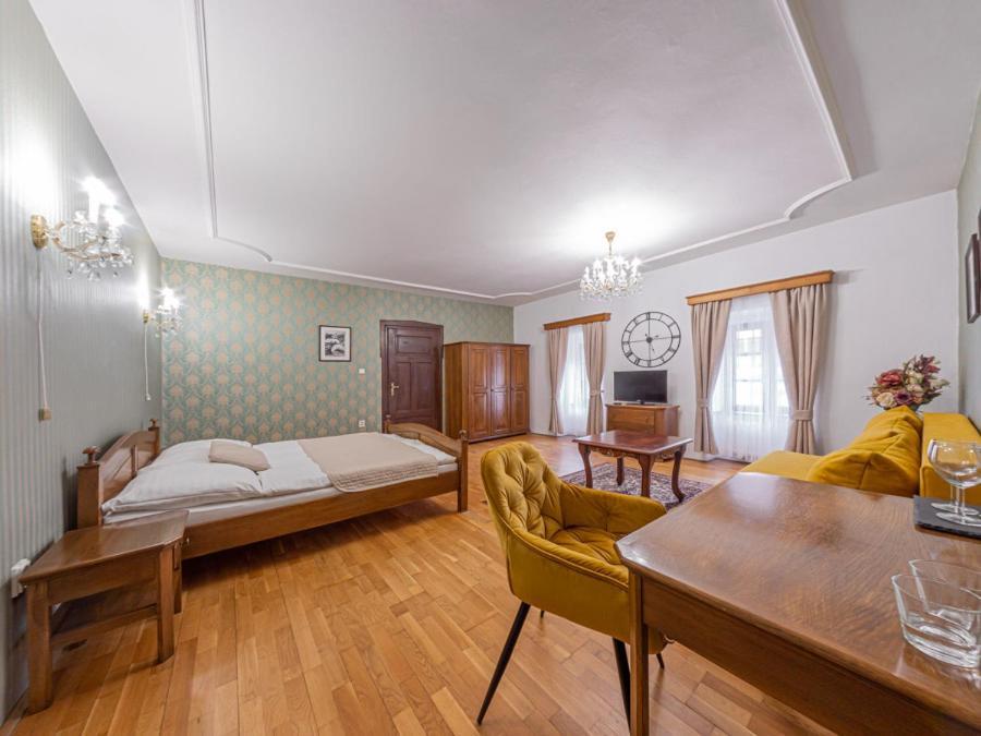 Hotel Salamander - Garni Banska Stiavnica Exterior photo