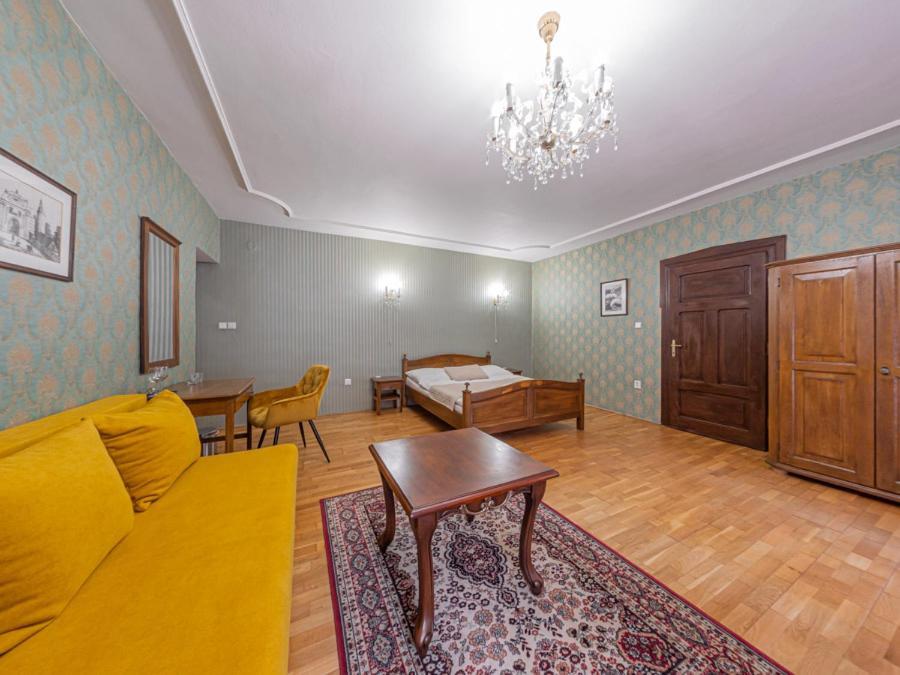 Hotel Salamander - Garni Banska Stiavnica Exterior photo
