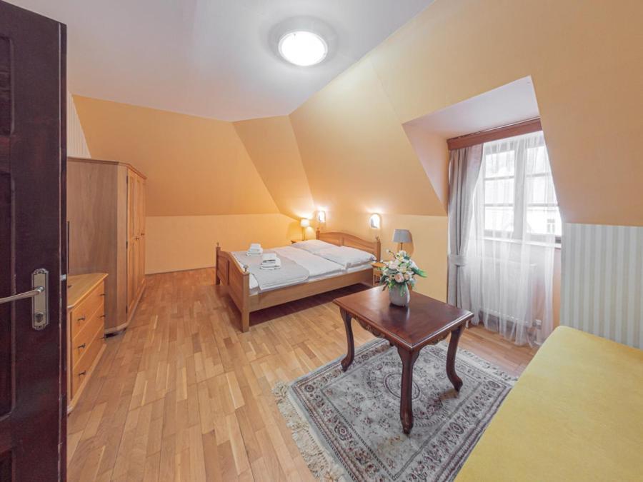 Hotel Salamander - Garni Banska Stiavnica Exterior photo